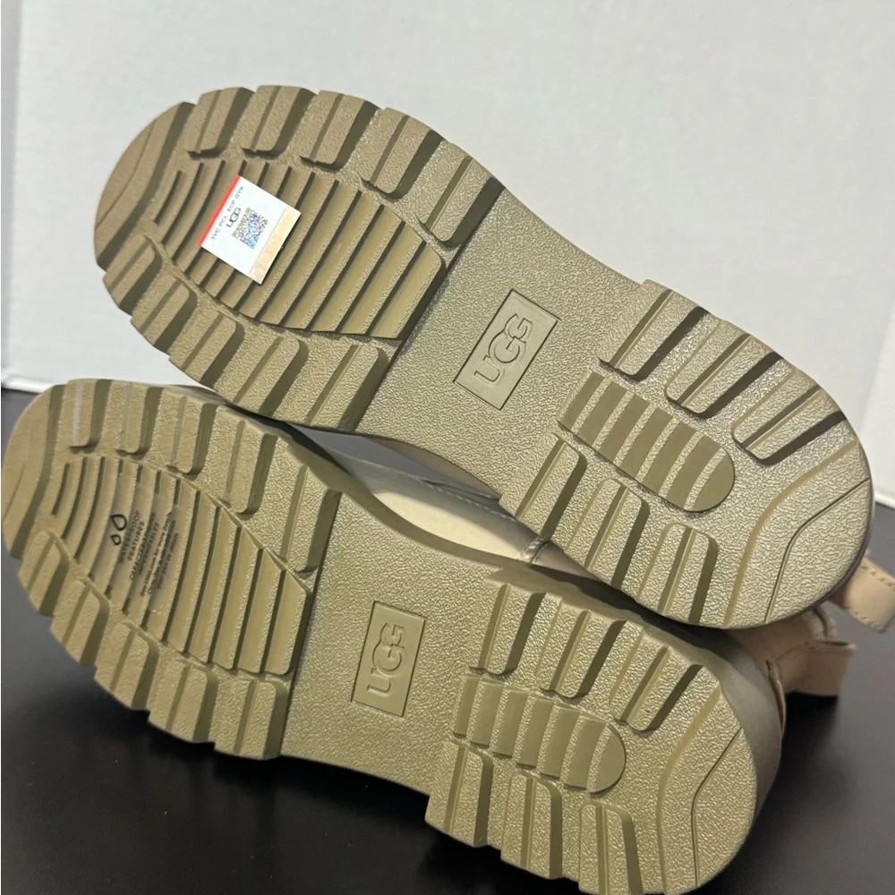 Women’s UGG Ballard lace up boot - Picture 5 of 5